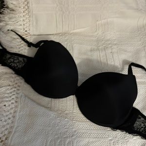 Fredericks of Hollywood 36D padded push up